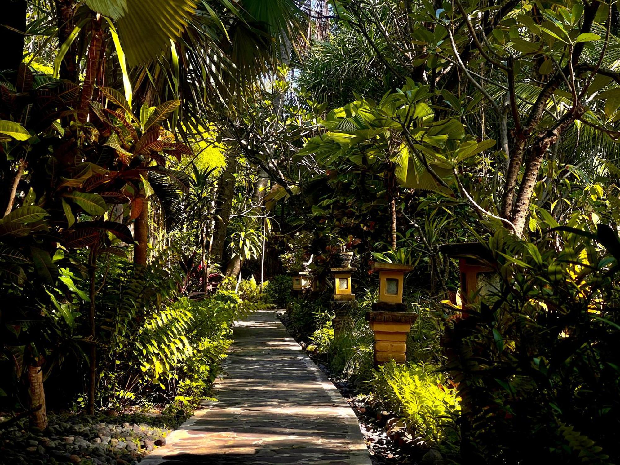 Villa Boreh Beach Resort And Spa Tejakula Bagian luar foto